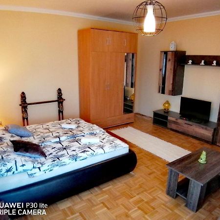 Zoeld Beka Hoforras Apartman ハイデゥソボスロー エクステリア 写真